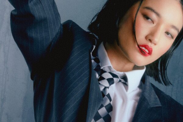 Chloe Qisha: The New Alt-Pop Artist Breaking Boundaries with Her Unique Sound Chloe Qisha